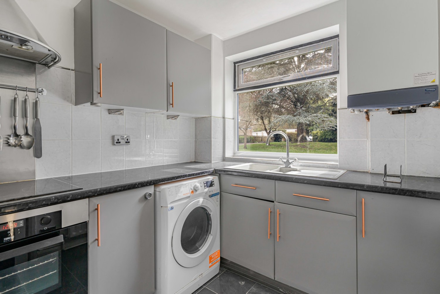 2 bedroom Flat for Sale Haling Park Road, South Croydon