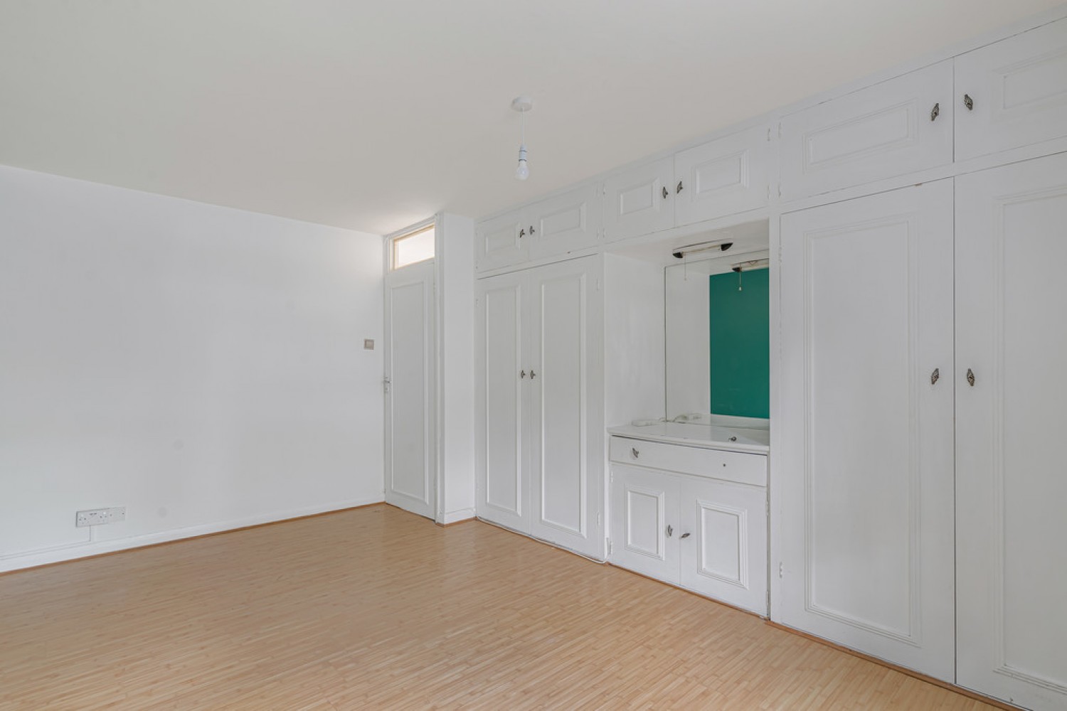 2 bedroom Flat for Sale Haling Park Road, South Croydon