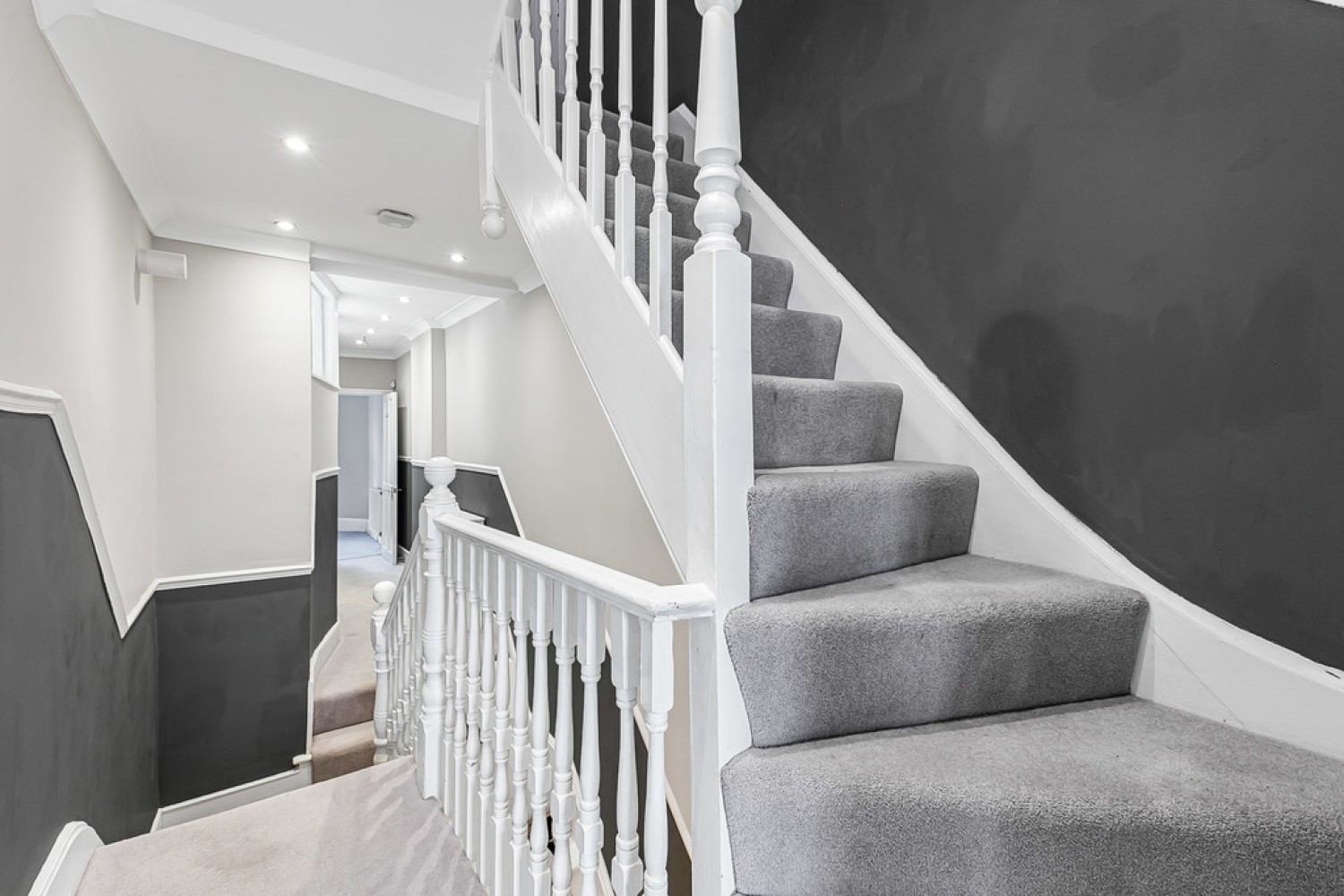 4 bedroom House for Letting Avondale Road, South Croydon, Surrey