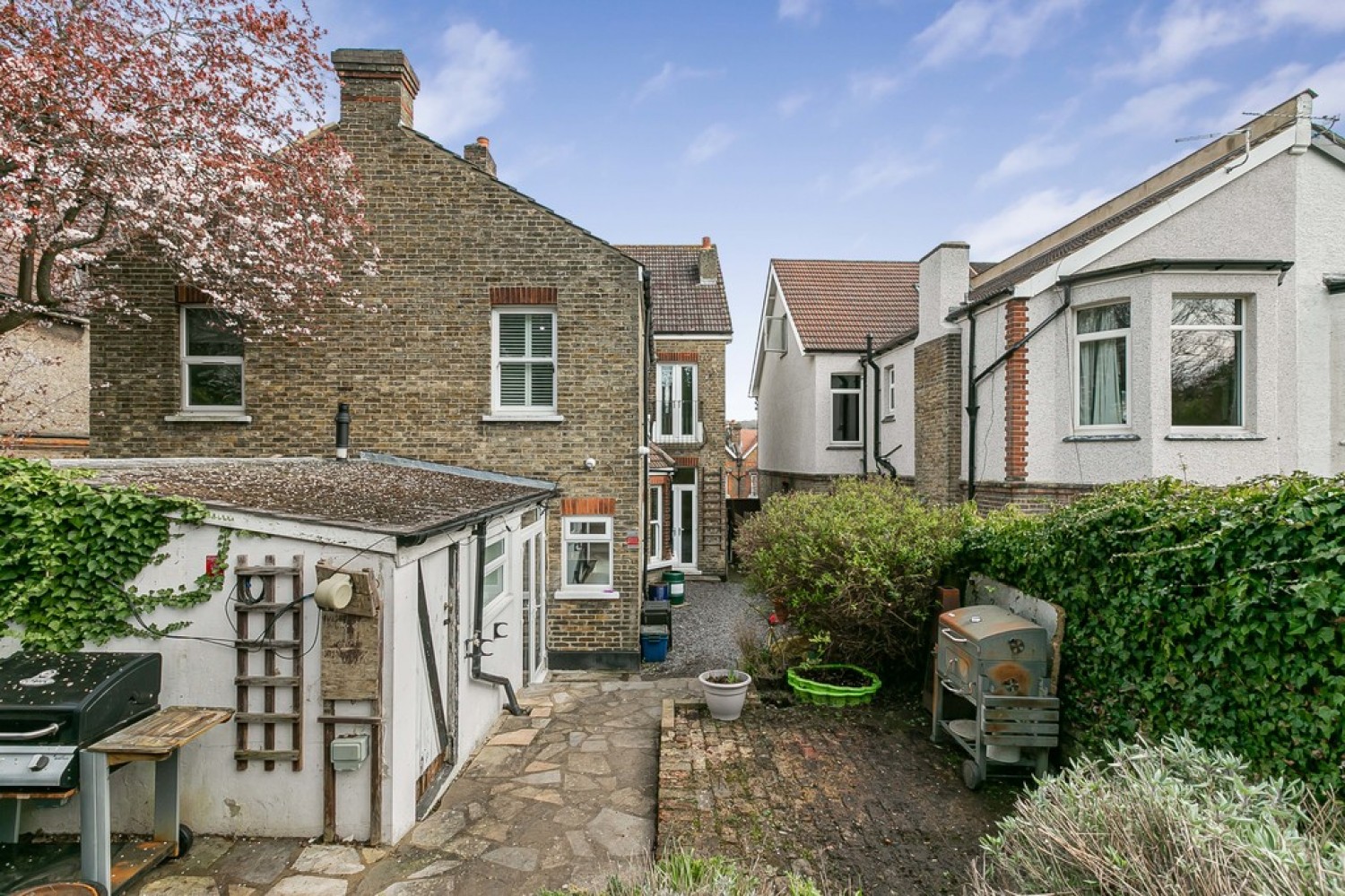 4 bedroom House for Letting Avondale Road, South Croydon, Surrey