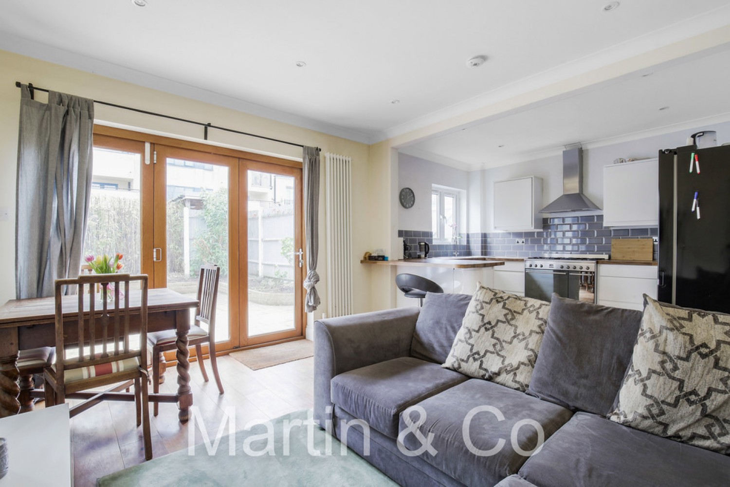 2 bedroom House for Sale St Peter's Street, South Croydon