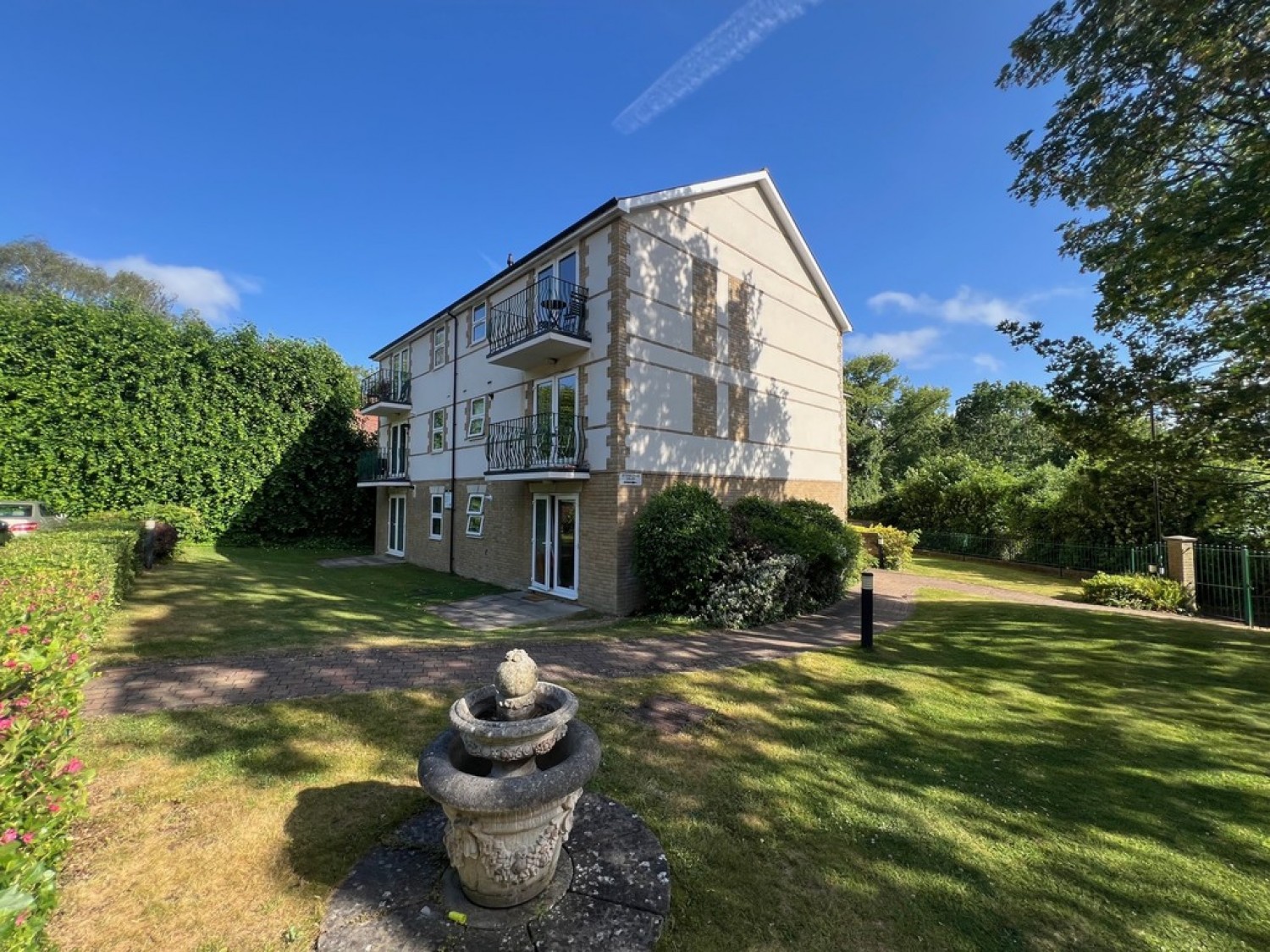 1 bedroom Flat for Sale Birdhurst Rise, South Croydon