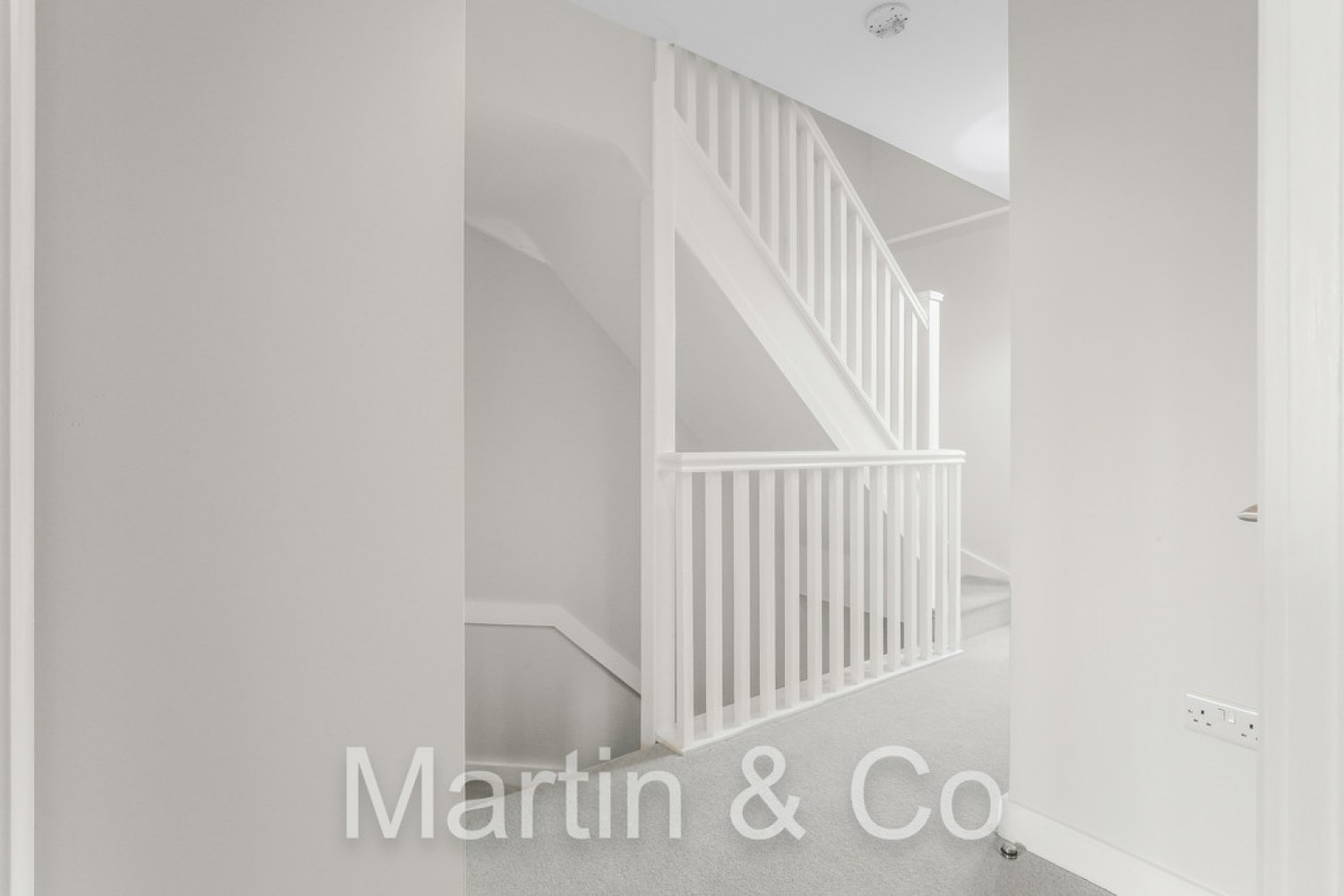 4 bedroom House for Sale Owen Close, Croydon