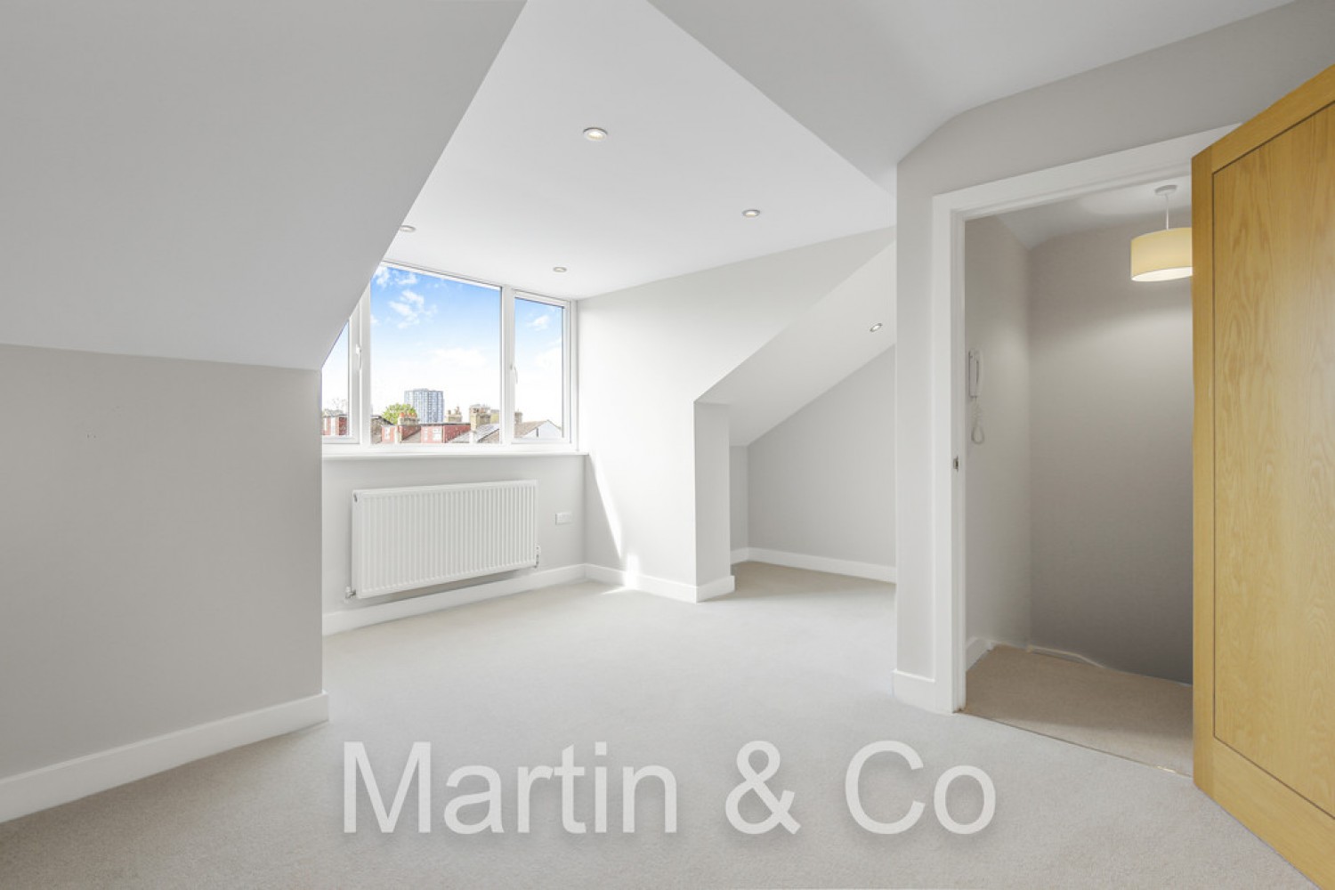 4 bedroom House for Sale Owen Close, Croydon