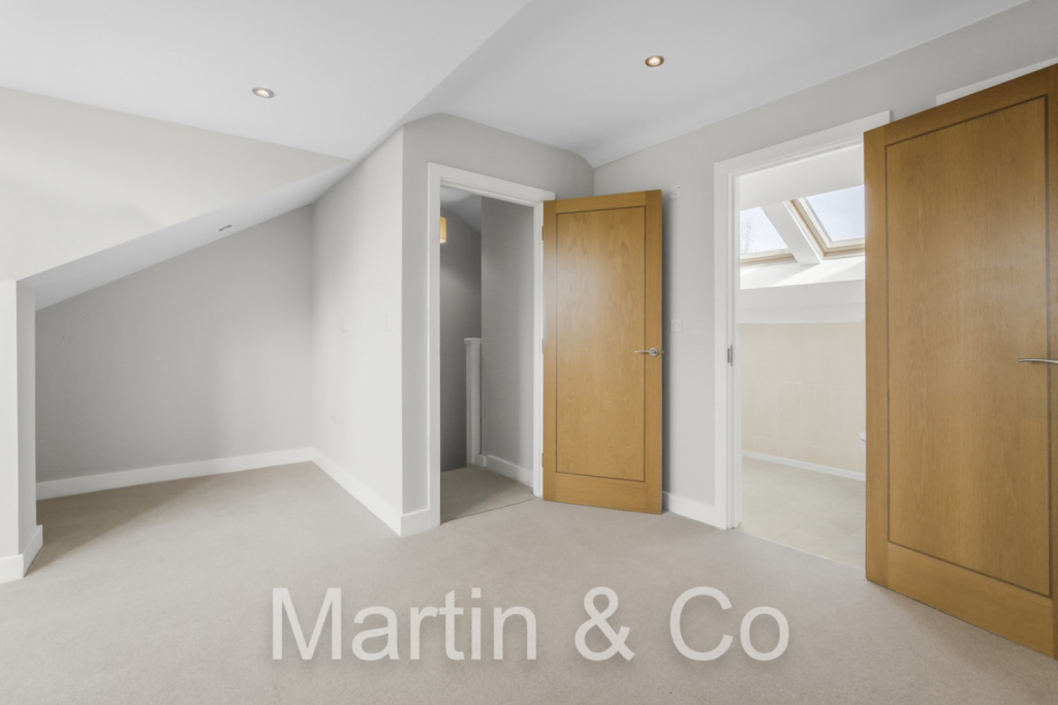 4 bedroom House for Sale Owen Close, Croydon