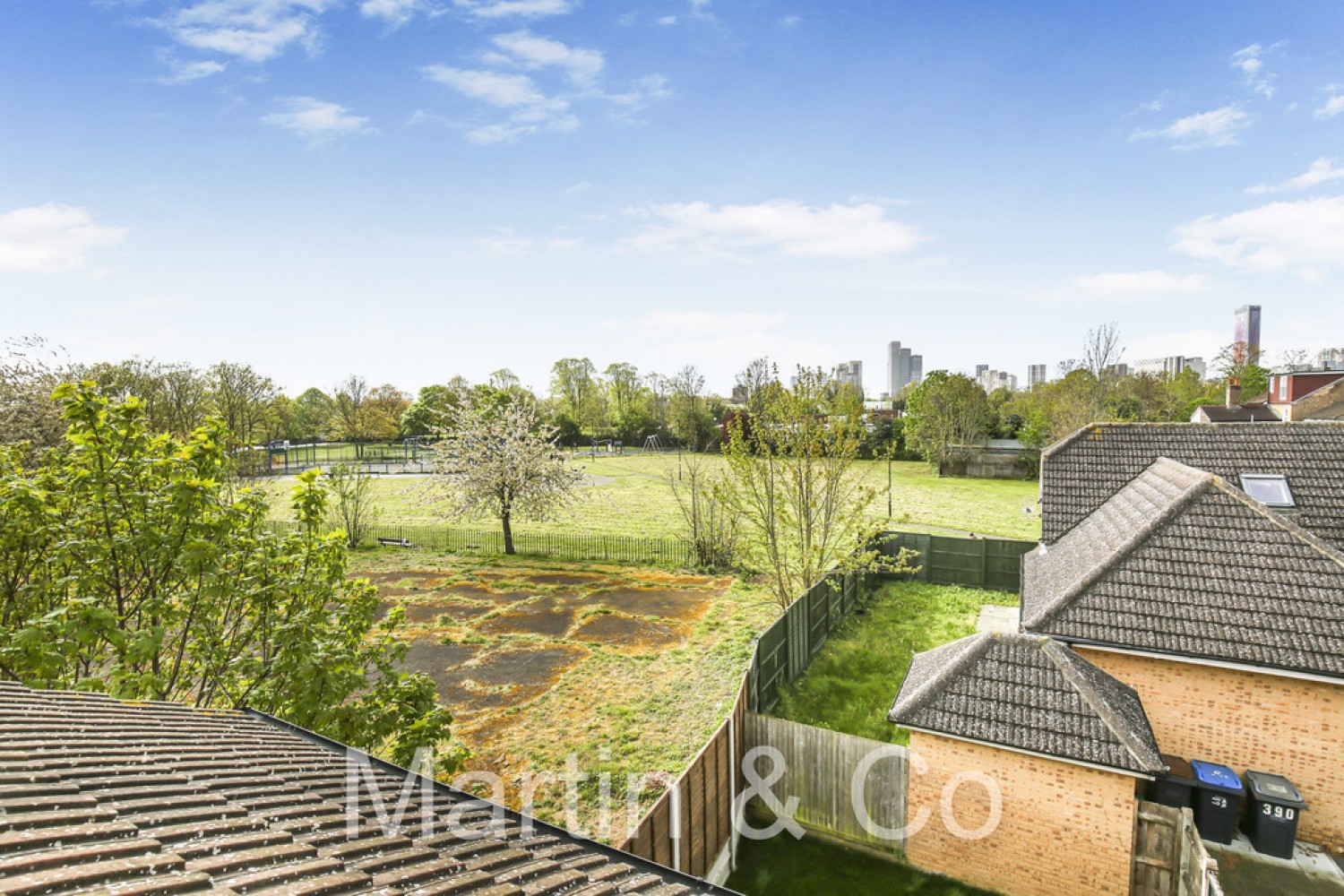 4 bedroom House for Sale Owen Close, Croydon