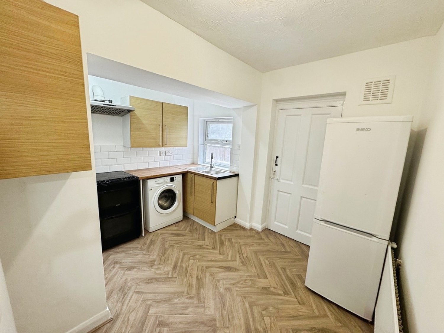 2 bedroom Flat for Letting St James's Road, Croydon
