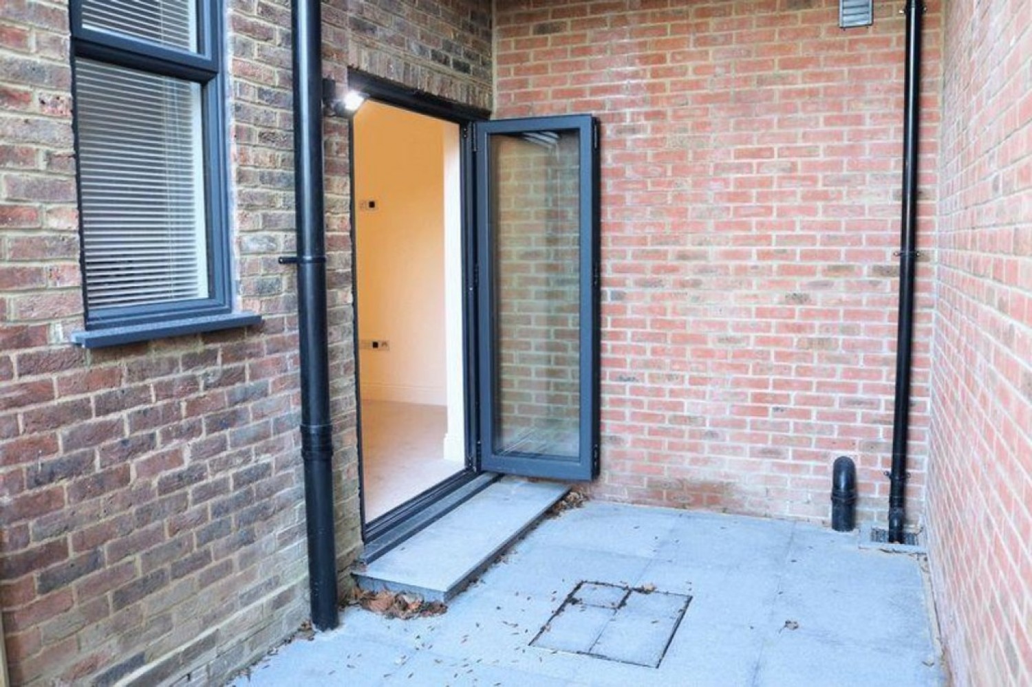 2 bedroom Flat for Sale Montagu Gardens, Wallington