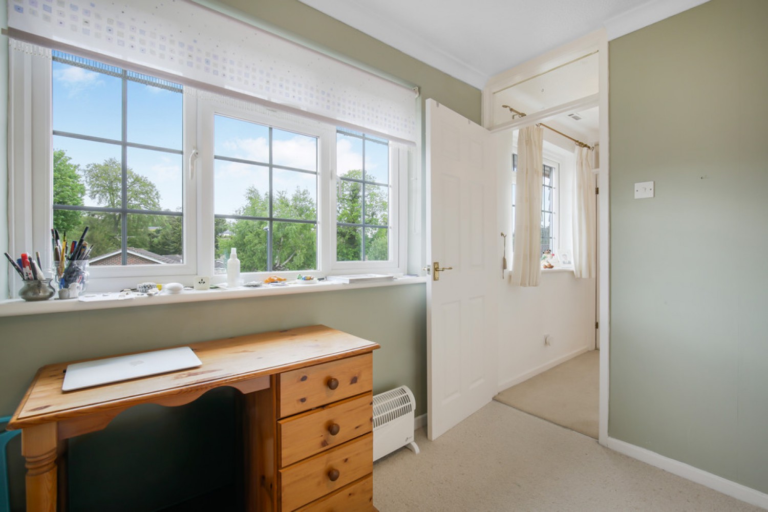 4 bedroom House for Sale Boxford Close, Selsdon, Surrey