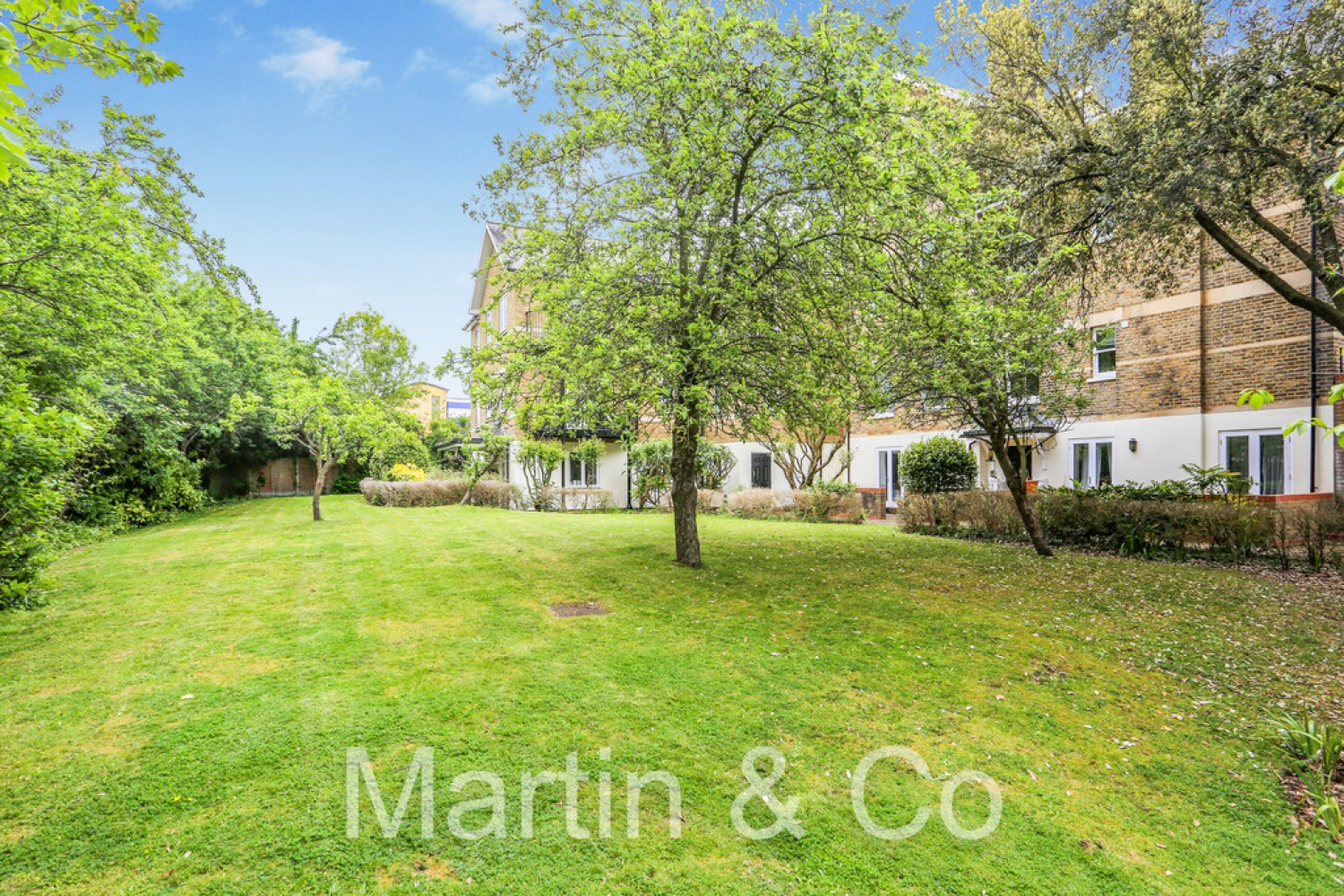 2 bedroom Flat for Sale Selbourne Road, East Croydon