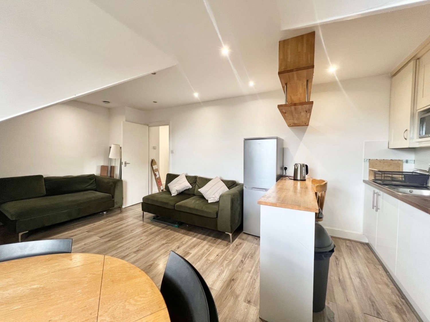 2 bedroom Flat for Letting Morland Avenue, Croydon, Surrey