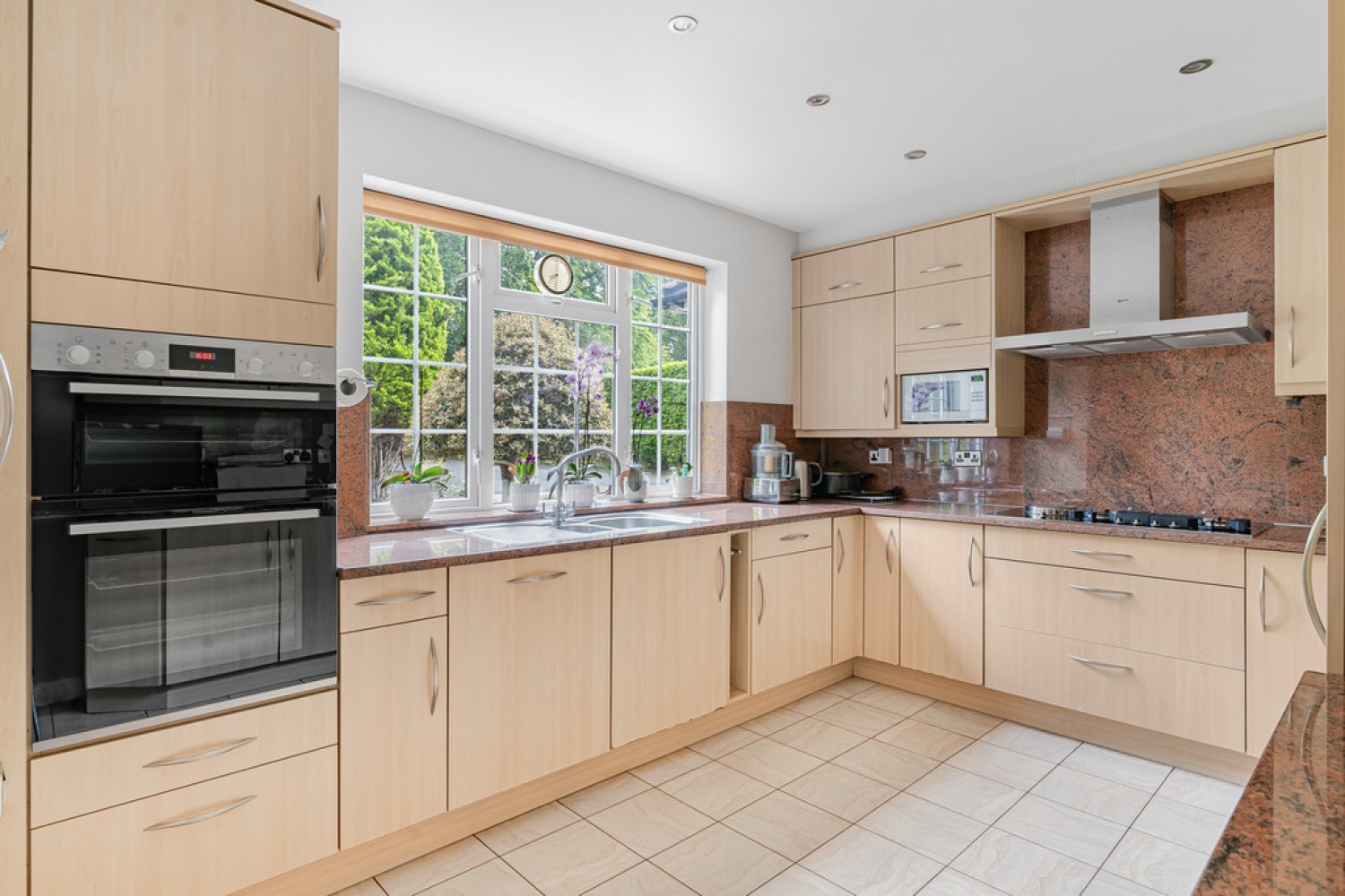 4 bedroom House for Sale Hartley Down, Purley