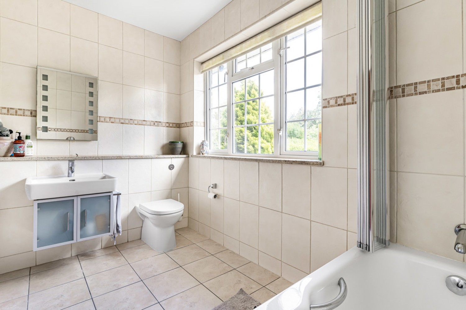 4 bedroom House for Sale Hartley Down, Purley