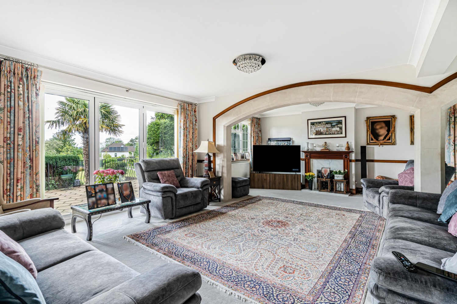 4 bedroom House for Sale Hartley Down, Purley