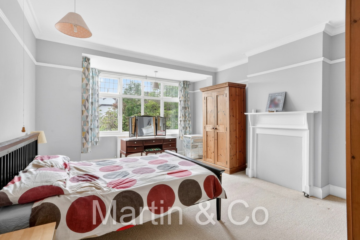 5 bedroom House for Sale Culmington Road, South Croydon