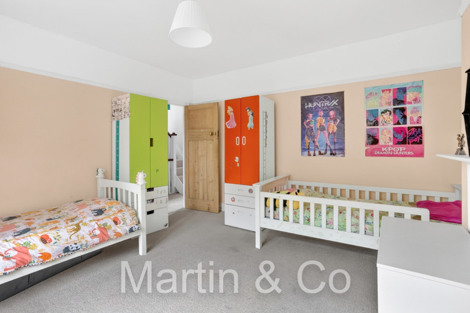 5 bedroom House for Sale Culmington Road, South Croydon