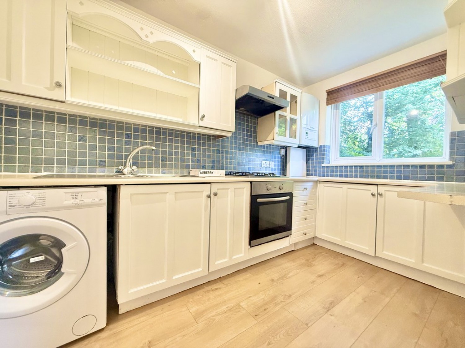 2 bedroom Flat for Sale Forestdale, Selsdon, Surrey