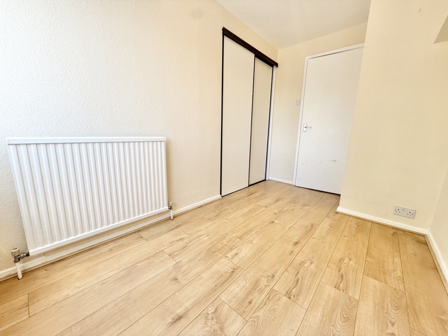 2 bedroom Flat for Sale Forestdale, Selsdon, Surrey