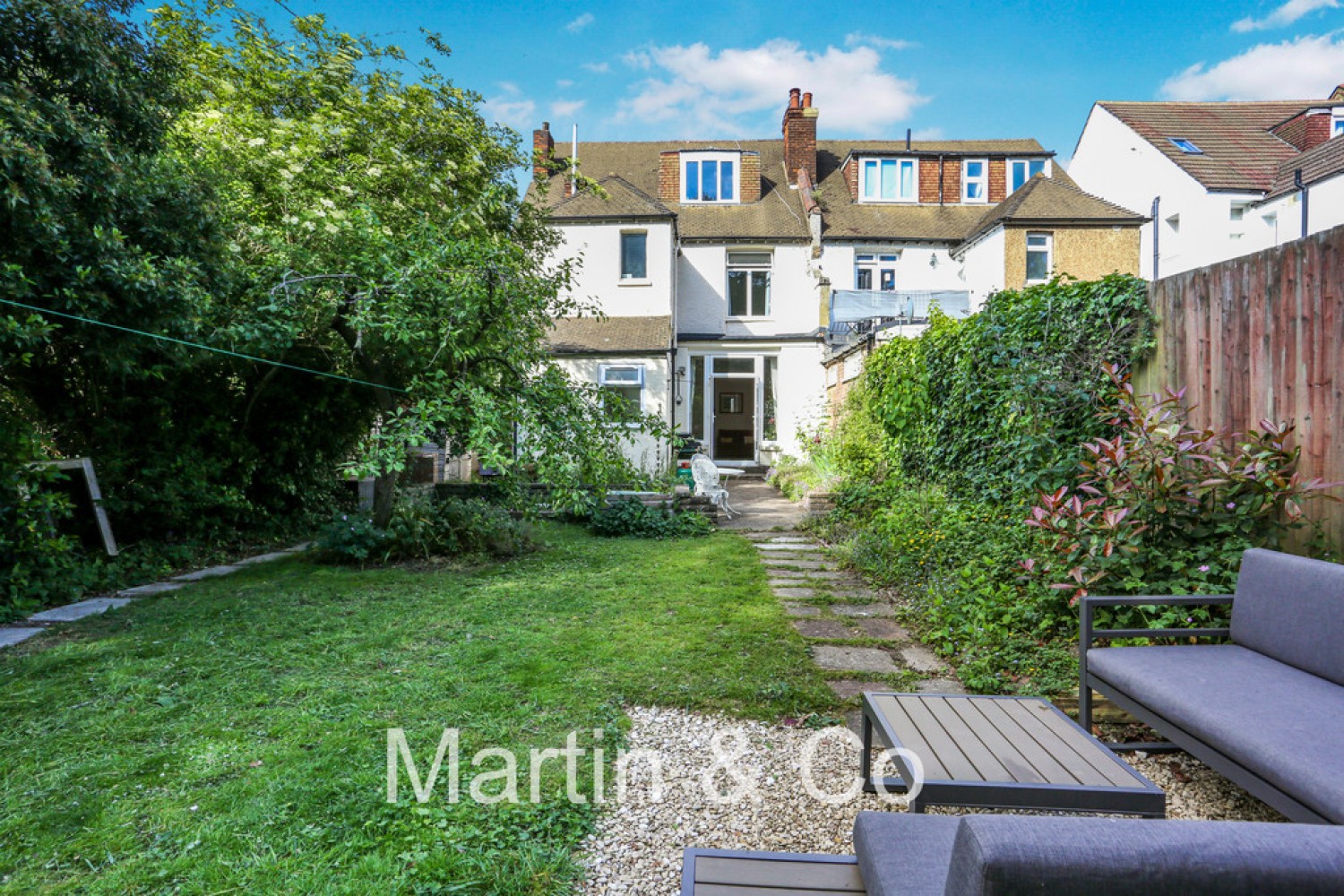 2 bedroom Flat for Sale Sanderstead, South Croydon, Greater London