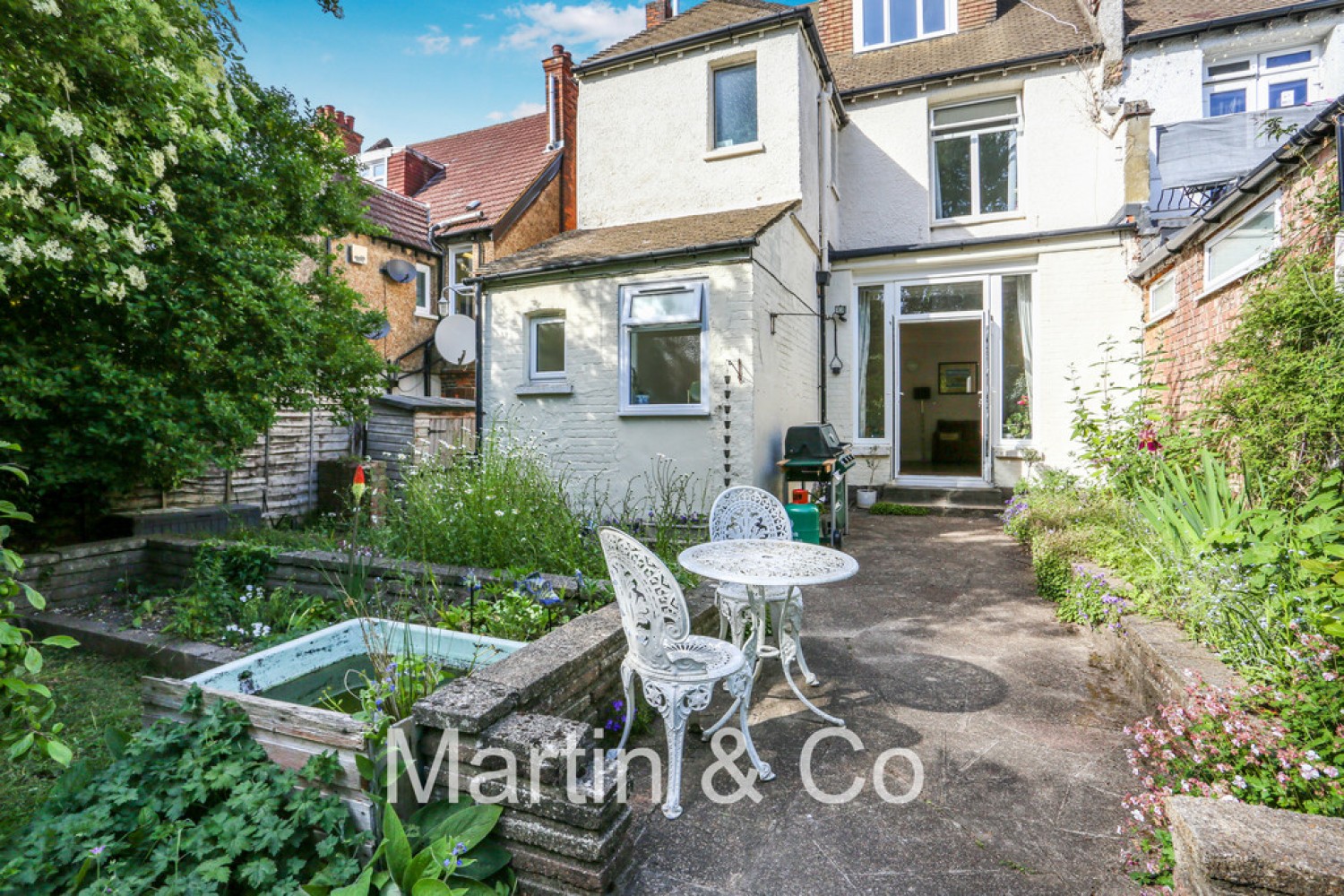 2 bedroom Flat for Sale Sanderstead, South Croydon, Greater London