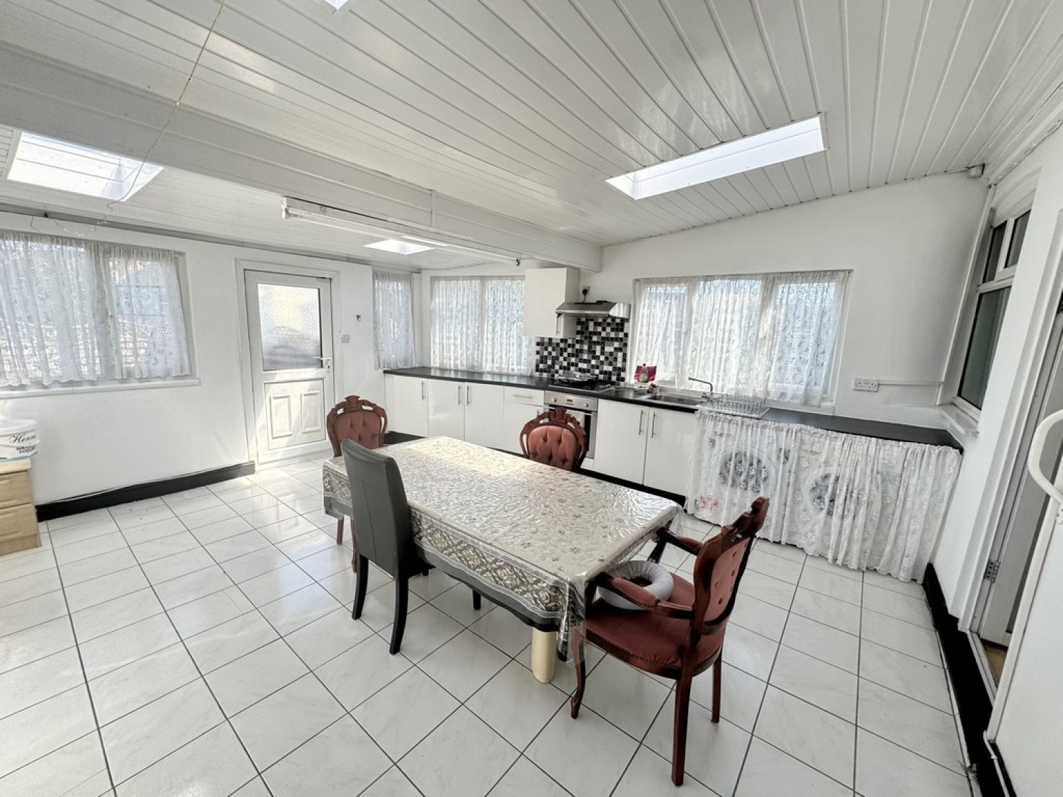 4 bedroom Flat for Letting London Road, Thornton Heath