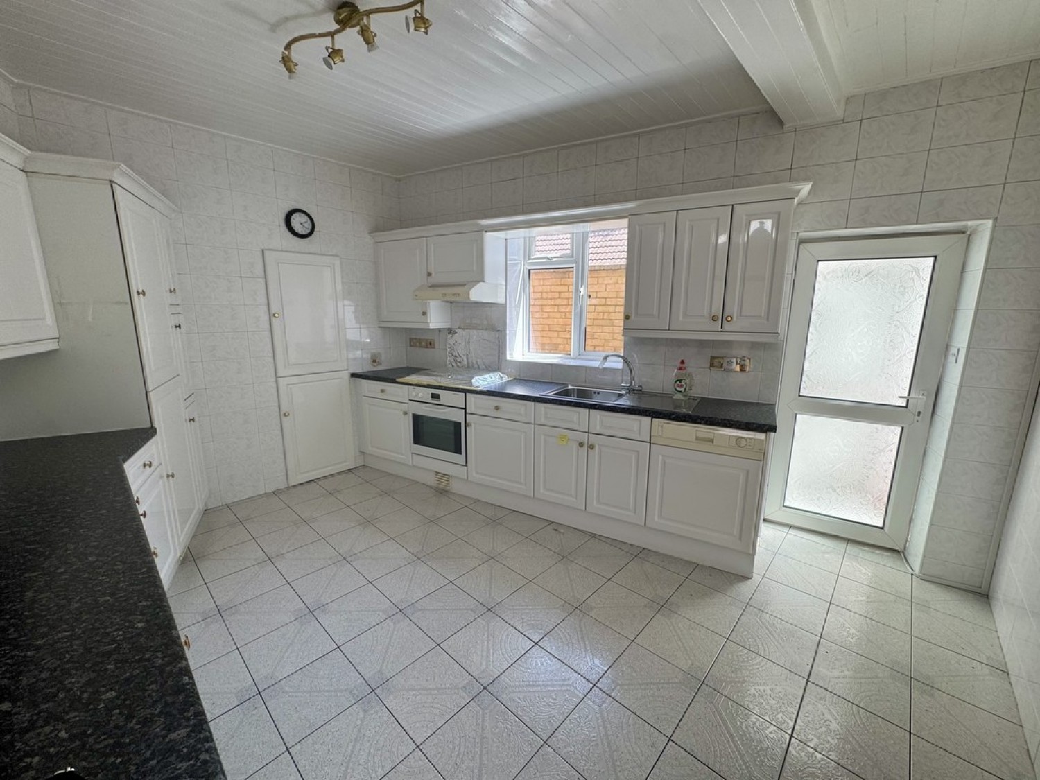 4 bedroom Flat for Letting London Road, Thornton Heath
