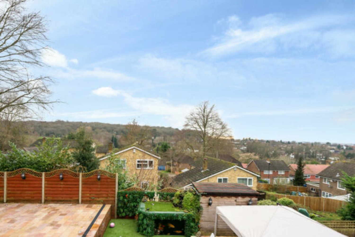 4 bedroom House for Sale Bench Field, South Croydon