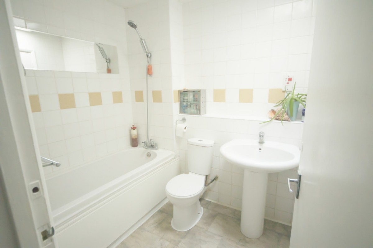 Addiscombe Rd, 97 Addiscombe Rd, East Croydon, Surrey