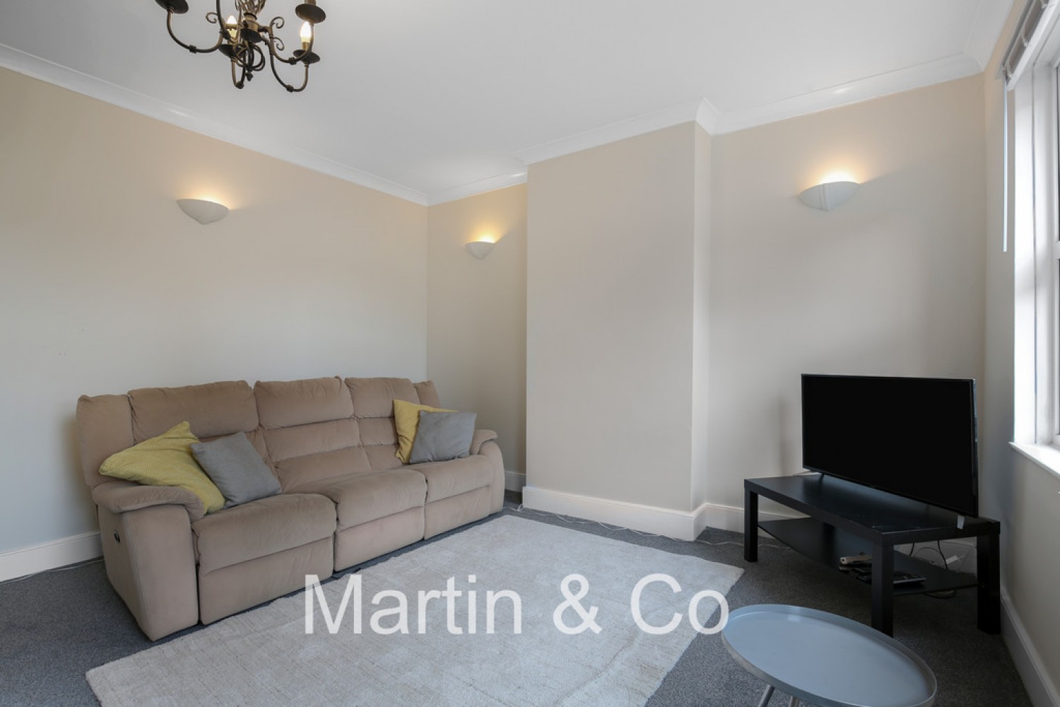 2 bedroom Flat for Sale Portland Rd, South Norwood, London