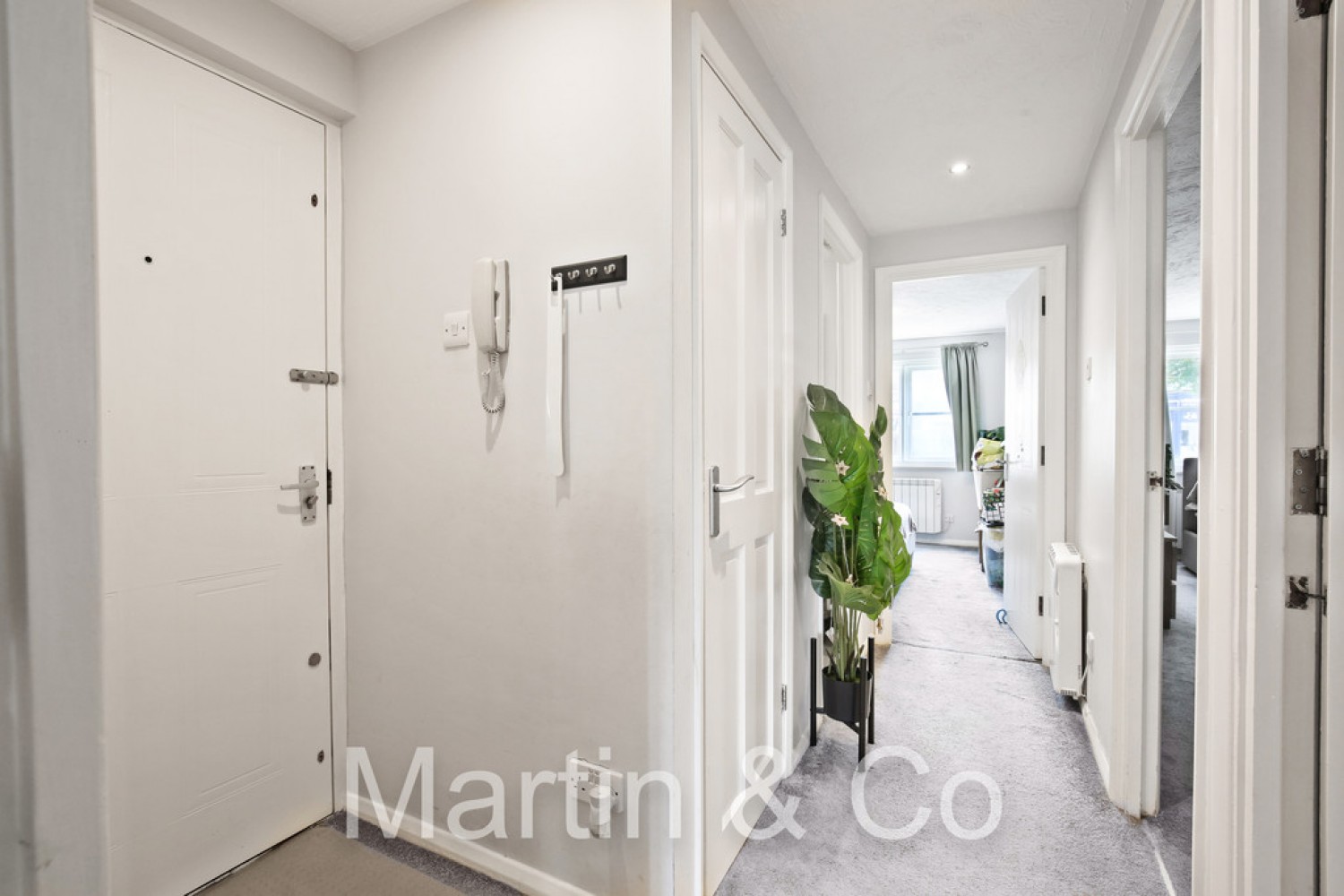 2 bedroom Flat for Sale Whitstable Place, Croydon, Surrey
