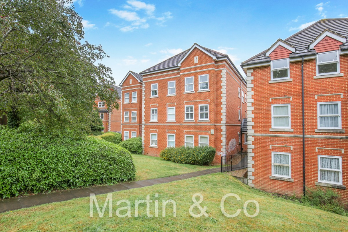 Flat 7, 21 Normanton Road
