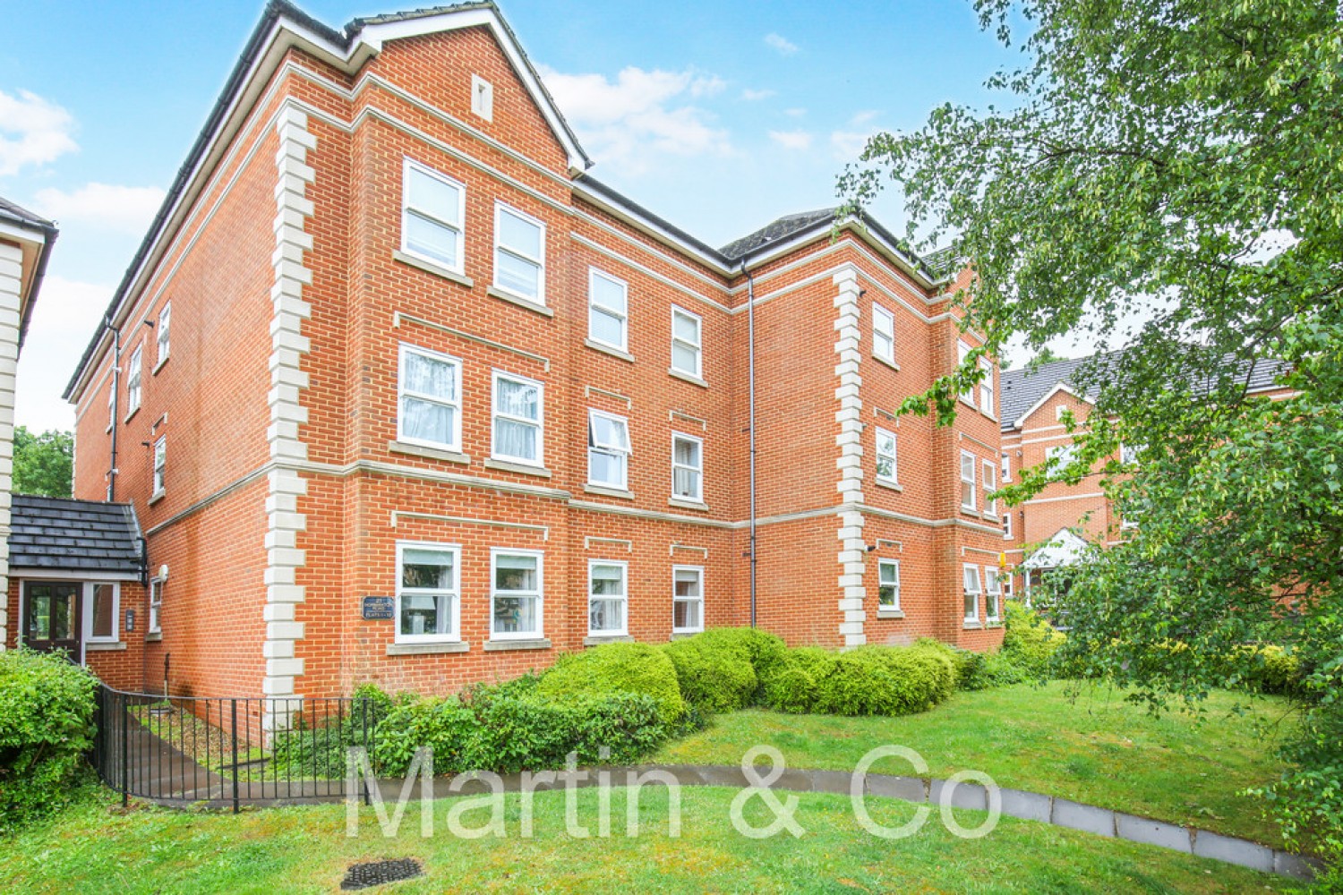 2 bedroom Flat for Sale Flat 7, 21 Normanton Road