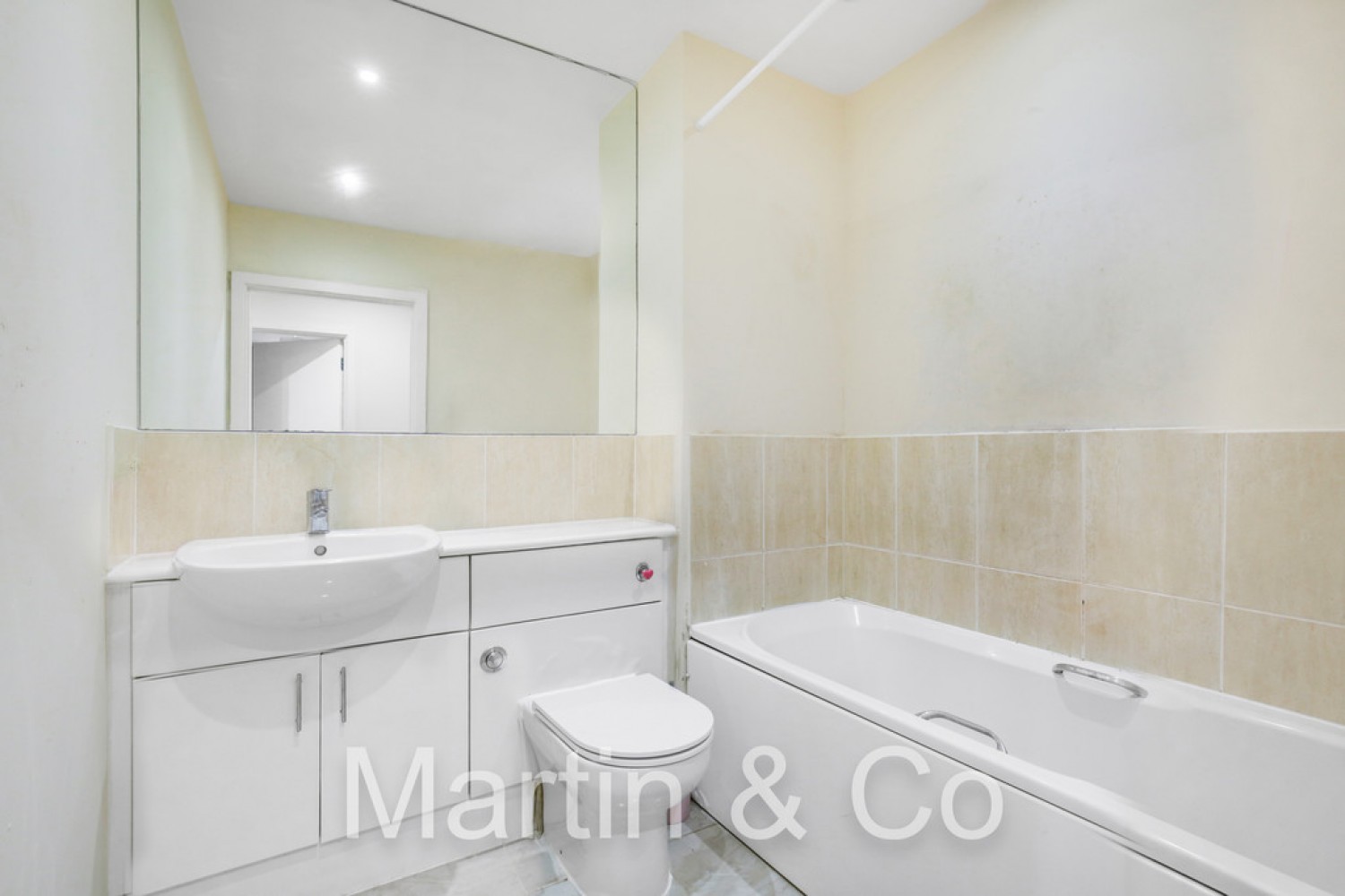 2 bedroom Flat for Sale Whitestone Way, 21 Whitestone Way, Croydon, Surrey