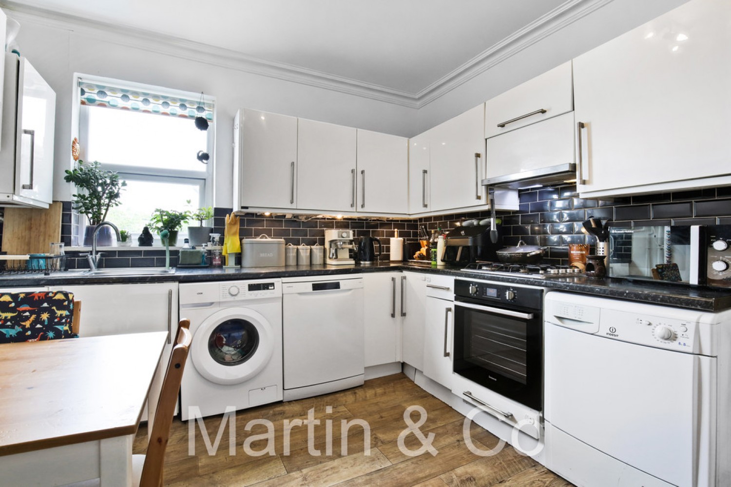 2 bedroom Flat for Sale Brighton Road, South Croydon, Surrey