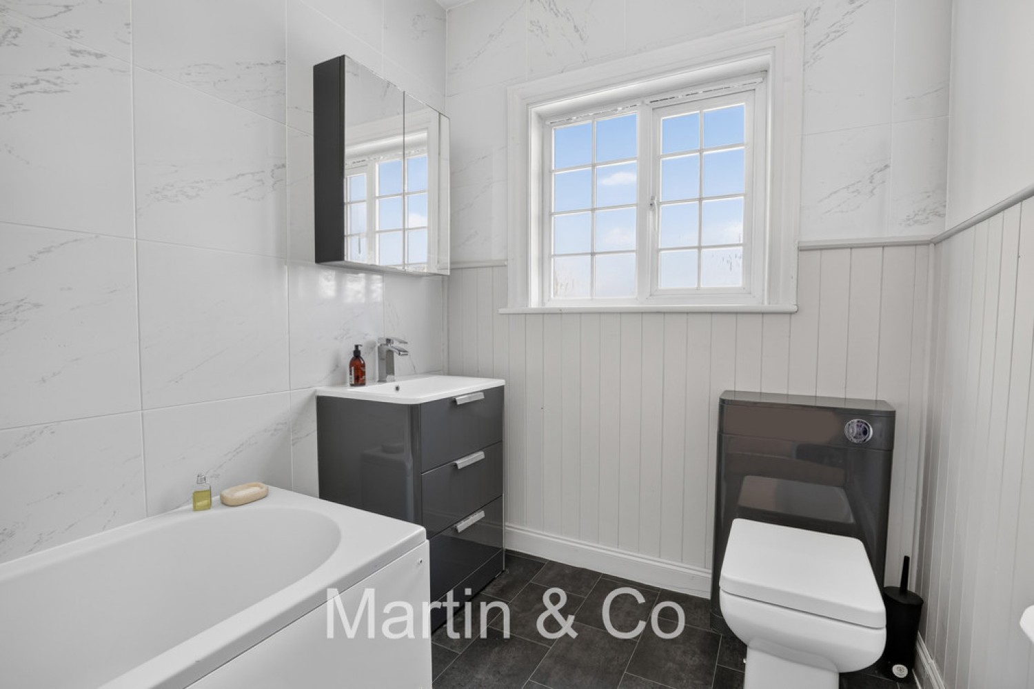 3 bedroom House for Sale Birdhurst Avenue, South Croydon, Surrey
