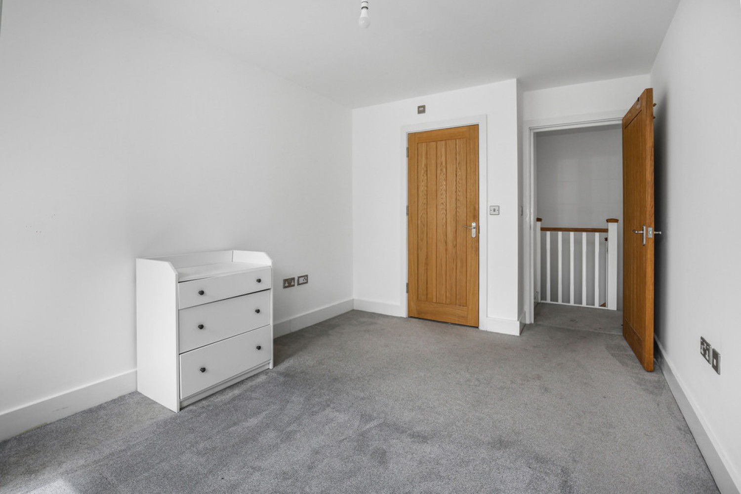 2 bedroom Flat for Sale Beech Avenue, Sanderstead, Surrey