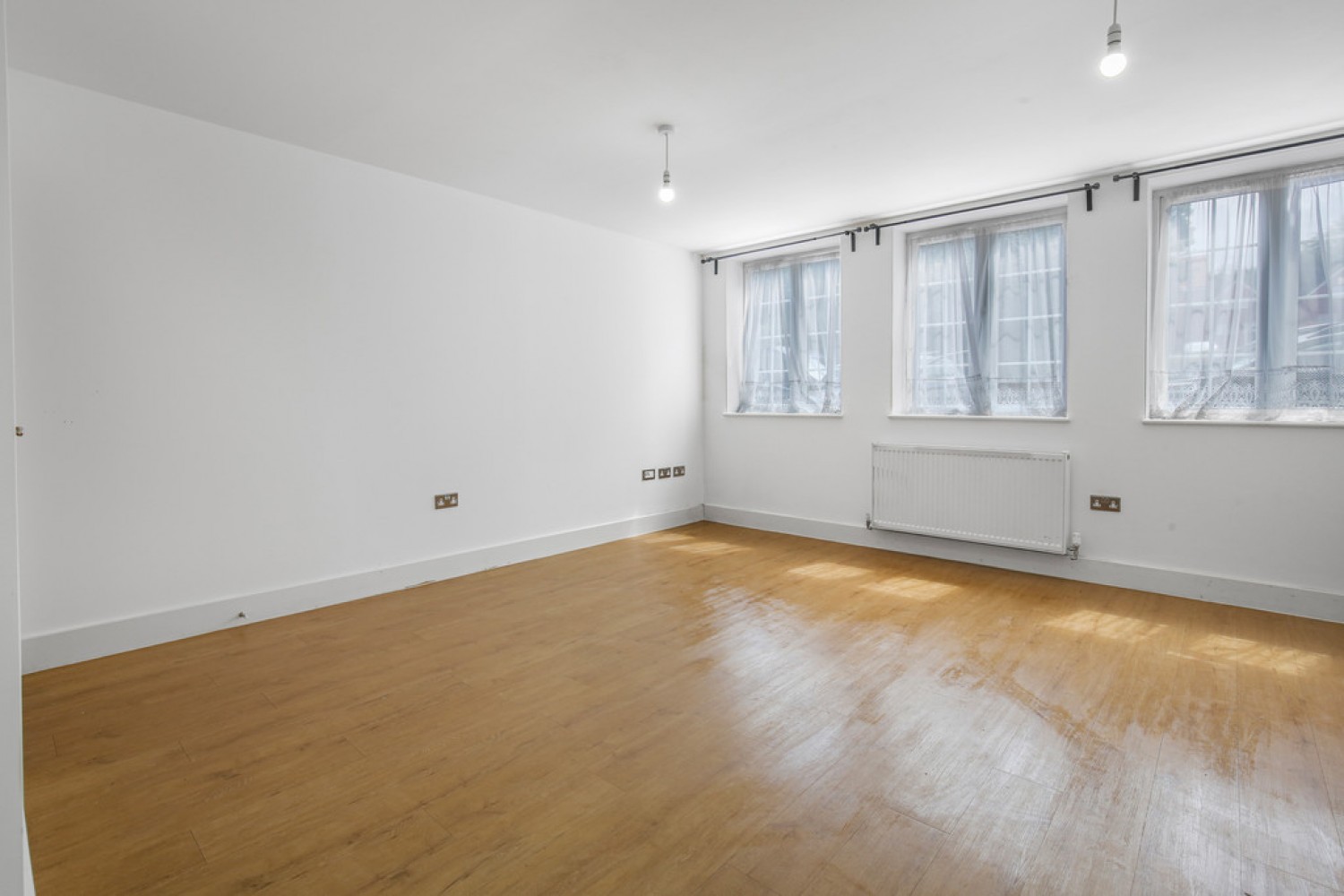 2 bedroom Flat for Sale Beech Avenue, Sanderstead, Surrey