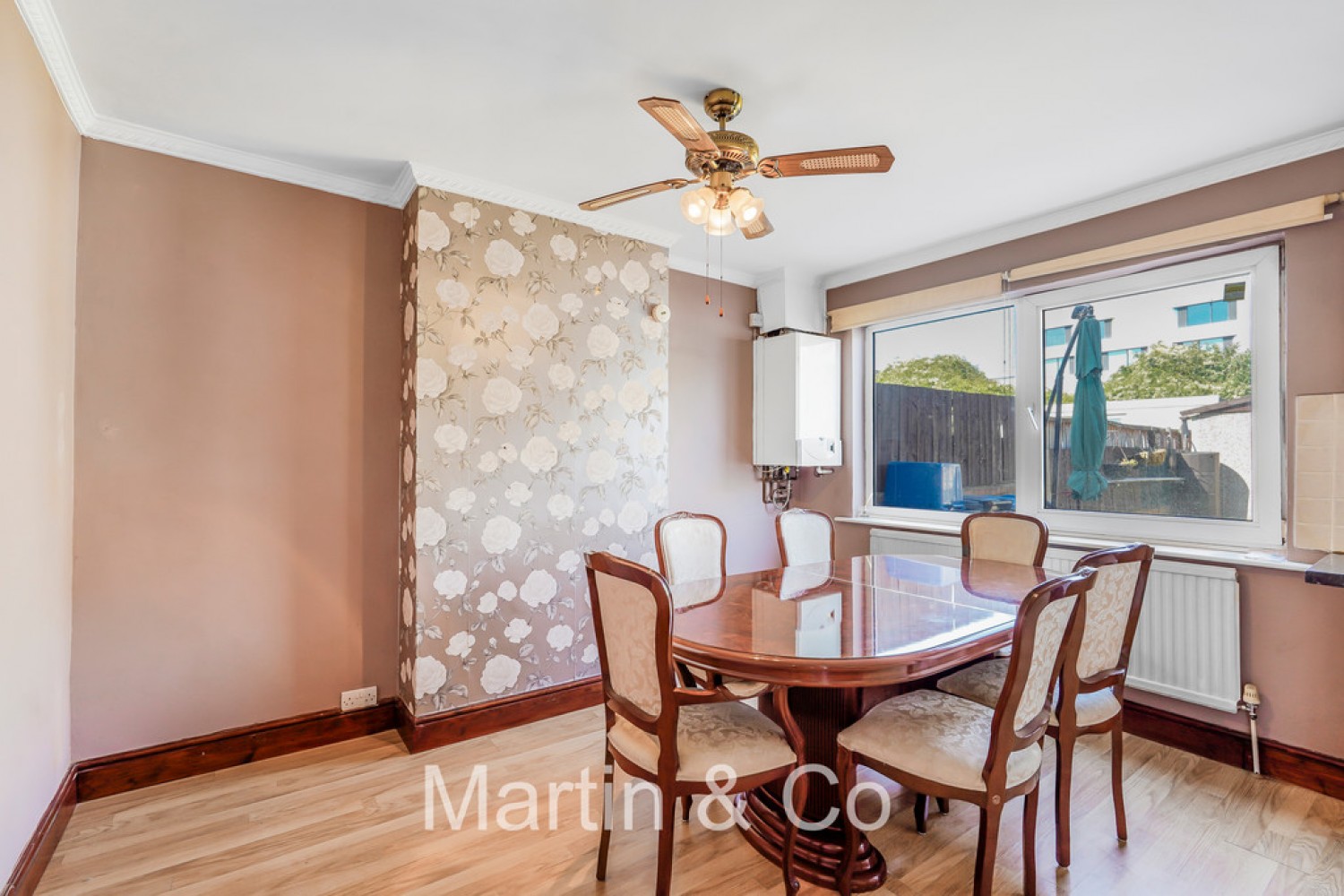 4 bedroom House for Sale Mitcham Road, Croydon, Surrey