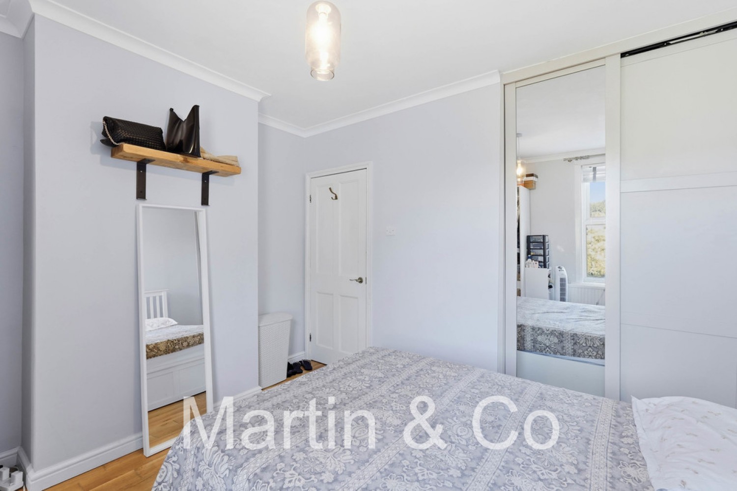 2 bedroom House for Sale Purley View Terrace, Sanderstead, Surrey