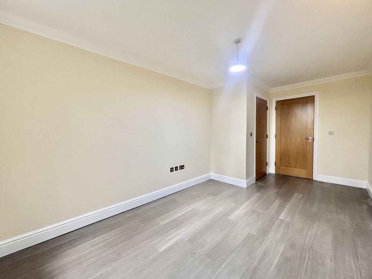 Vantage Point, 174 Sanderstead Road