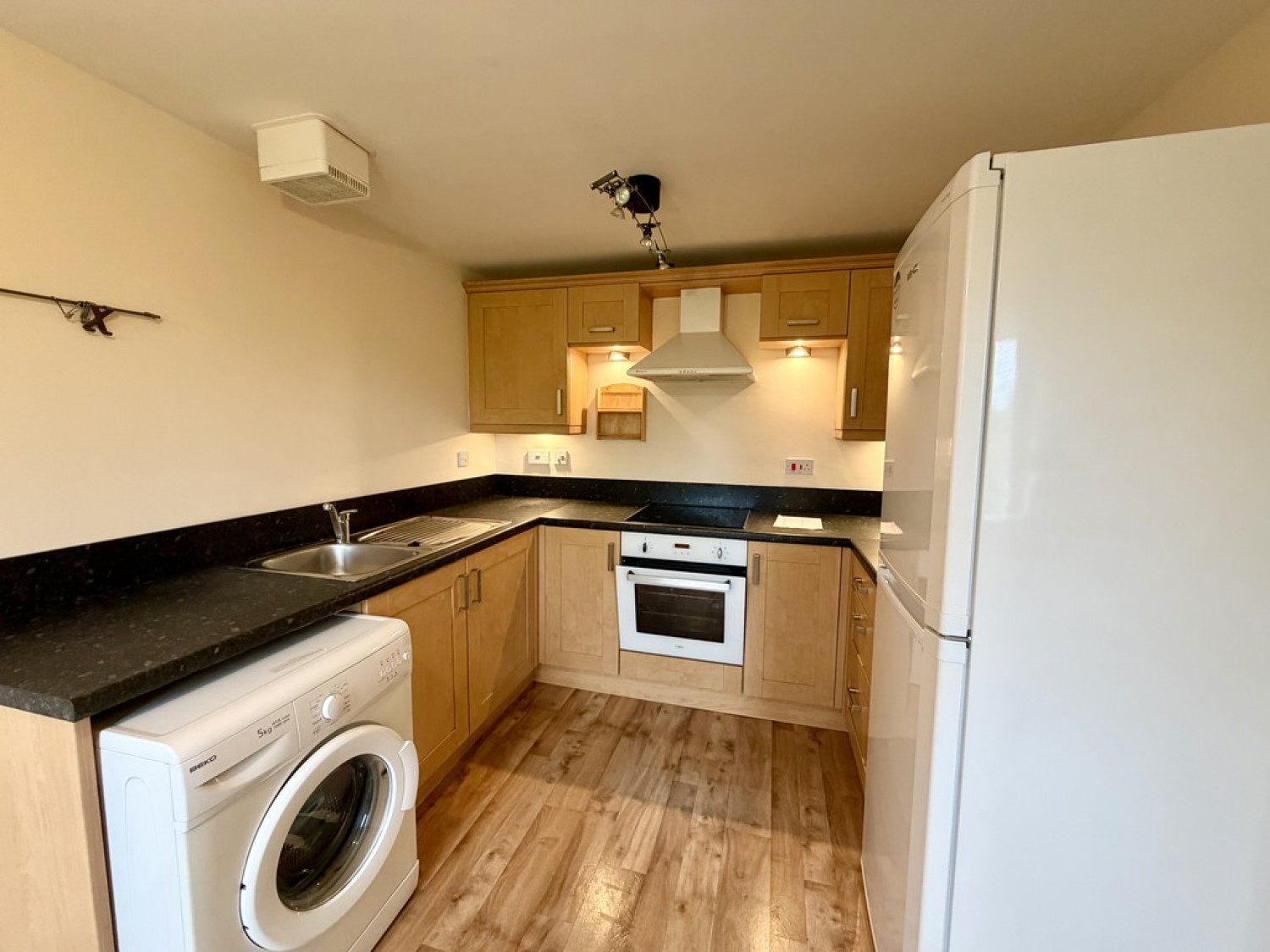 2 bedroom Flat for Letting Queen Mary House, 120 Queen Mary Road