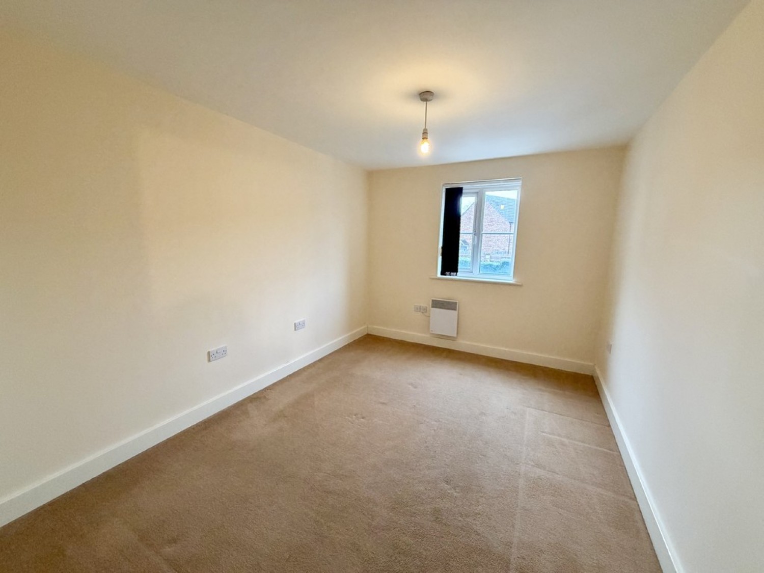 2 bedroom Flat for Letting Queen Mary House, 120 Queen Mary Road