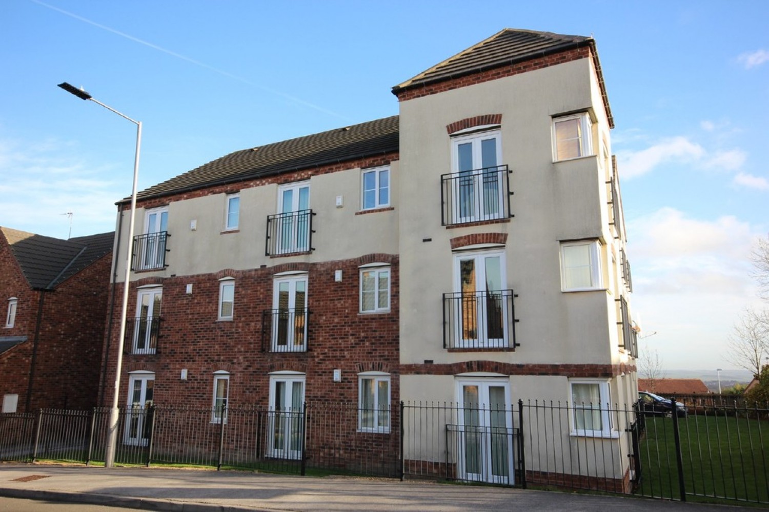 2 bedroom Flat in Raynald Road, Parklands, Sheffield