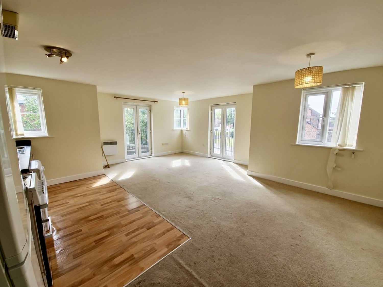 2 bedroom Flat for Letting Raynald Road, Parklands