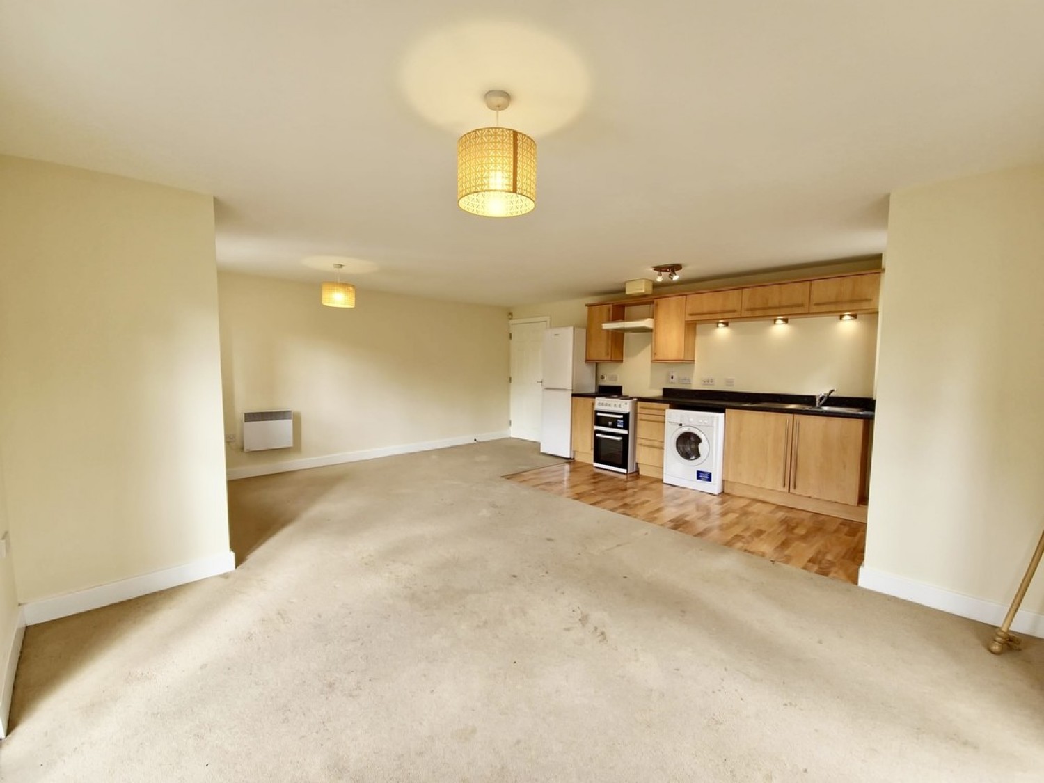 2 bedroom Flat for Letting Raynald Road, Parklands