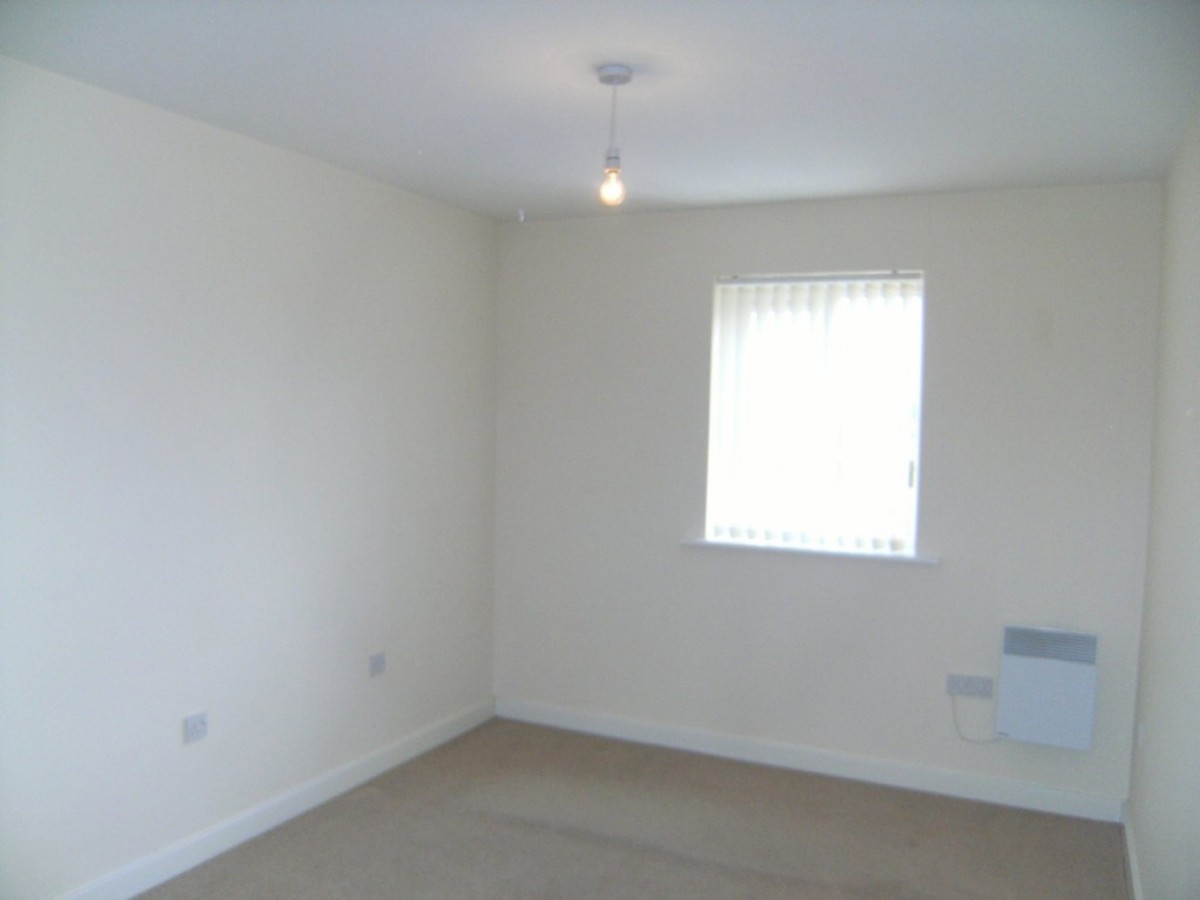 Waltheof Road, Parklands