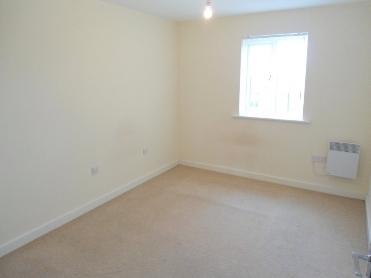 Waltheof Road, Parklands