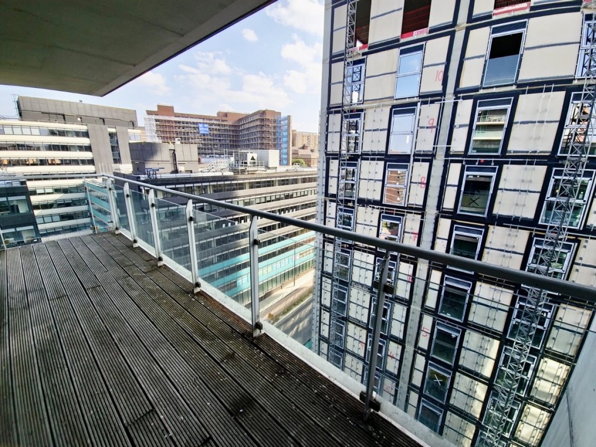 City Point, 1 Solly Street
