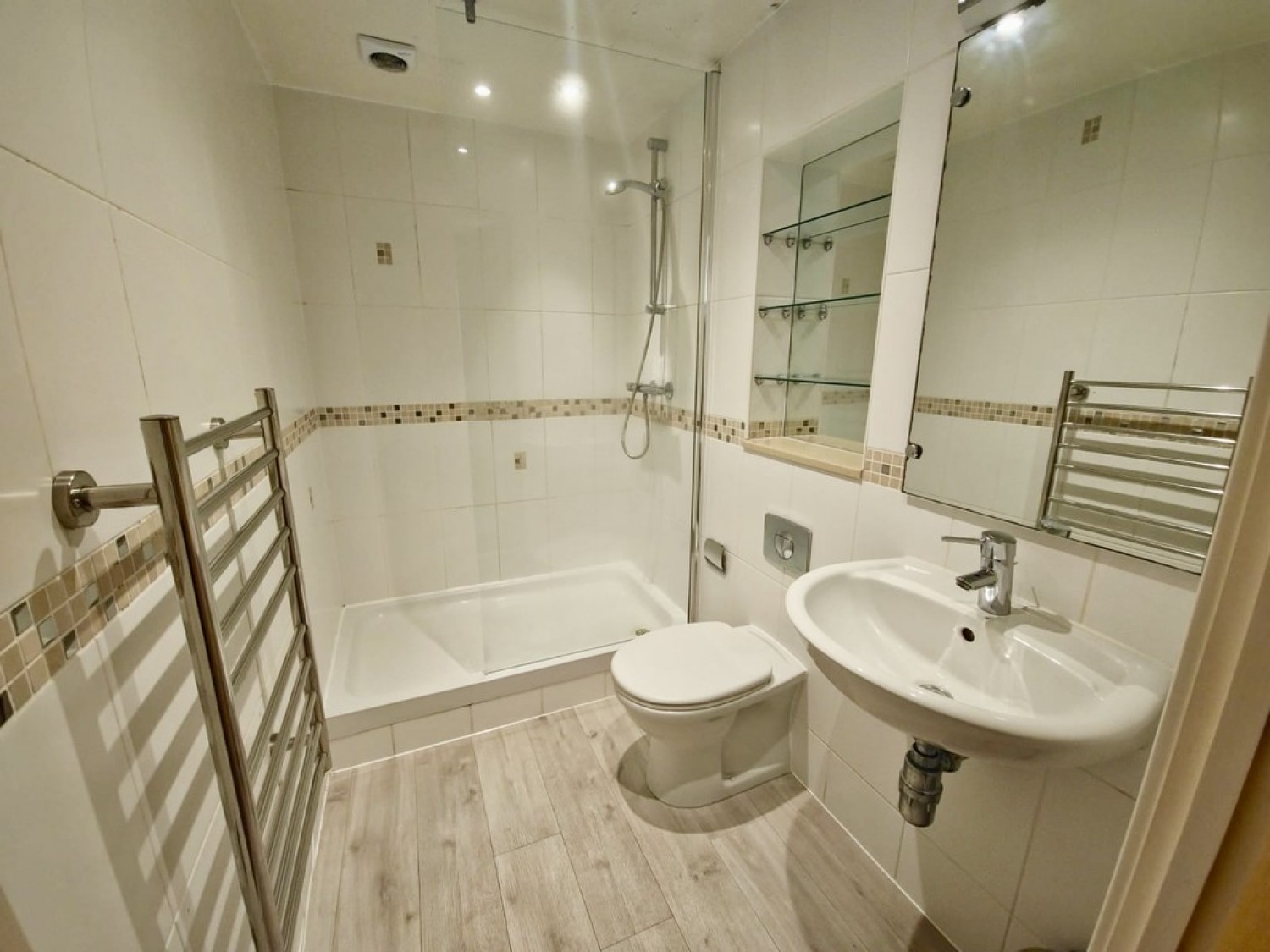 1 bedroom Flat for Letting Q4 Apartments, 185 Upper Allen Street