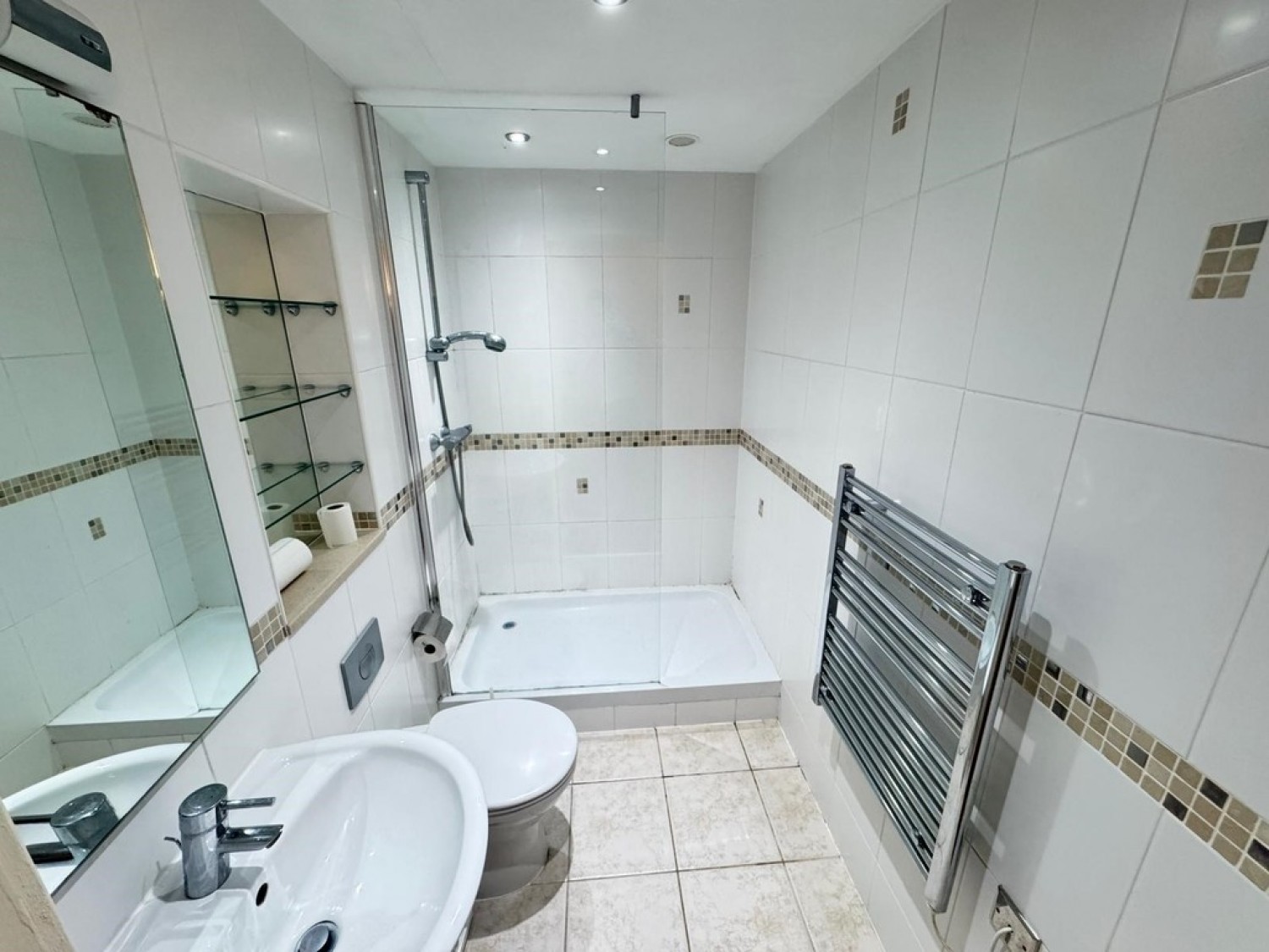 1 bedroom Flat for Letting Q4 Apartments, 185 Upper Allen Street
